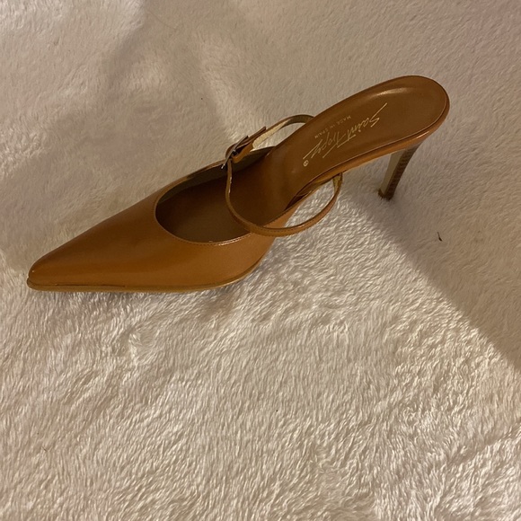 Made in Spain beautiful brown brand new never been worn - Picture 3 of 5